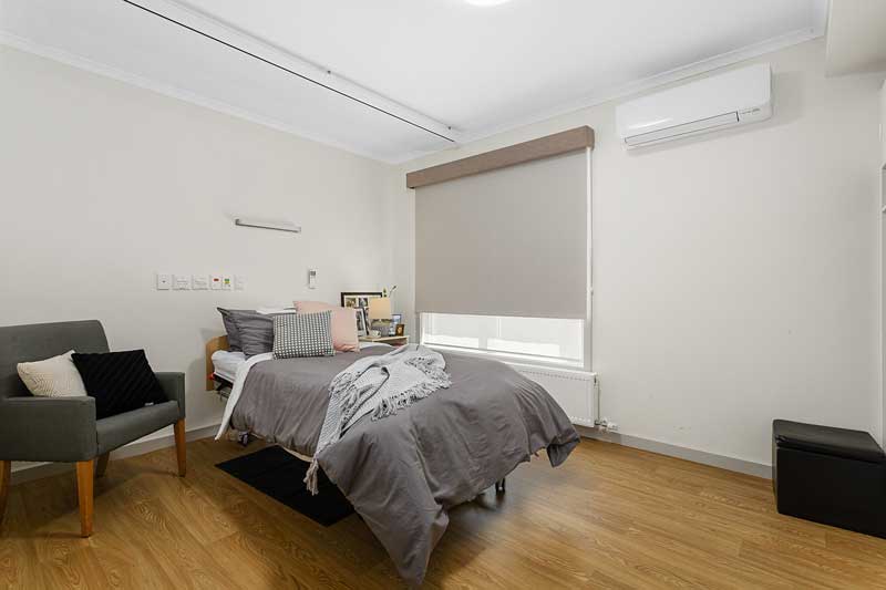 Doutta Galla Grantham Green - typical bedroom
