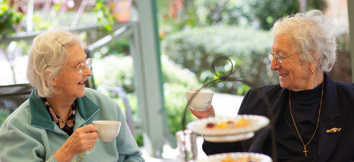 Doutta Galla Queens Park retirement village - 2 ladies enjoying tea